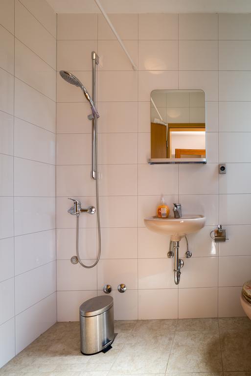 Apartments Tamara Ровинско село Екстериор снимка